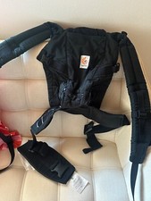 Ergobaby Adapt Babytrage – Schwarz (Modell: BCAPEABLK)