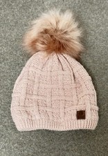 Damen/Mädchenmütze gefüttert mit XXL Bommel aus Kunstpelz von Achti 