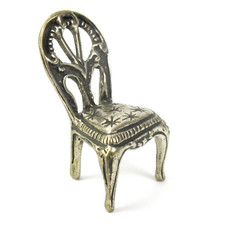 Süßer Miniatur Stuhl /