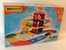 Wader 53040 - Parkhaus Garage 4,6 Meter Schienenlänge - Neu/New