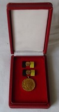 DDR Orden Nationalpreis der