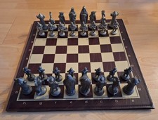 Schachfiguren - 32, (komplett)
