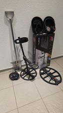 Minelab Equinox 900 Metalldetektor mit extra Zubehör + Römische Münze on Top