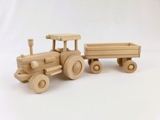 Traktor mit Anhänger MAX