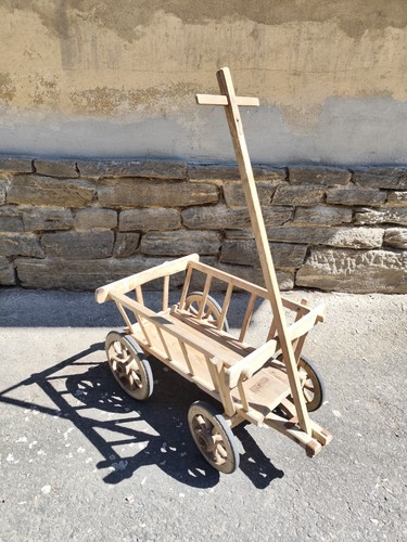 Alter blumenwagen leiterwagen - blumenwagen,
