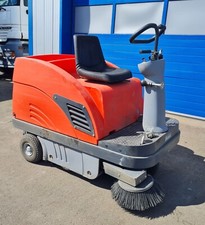 Hako Sweepmaster P900R Aufsitz Kehrmaschine Benzinmotor Briggs & Stratton 205ccm