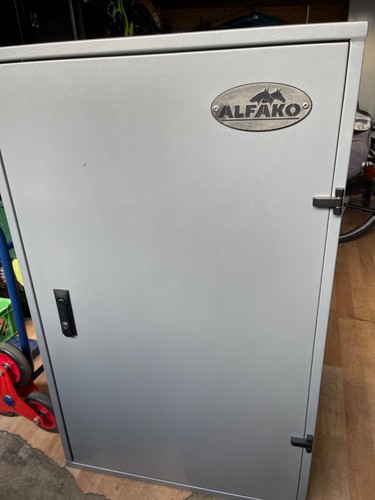 Sattelschrank metall mobil