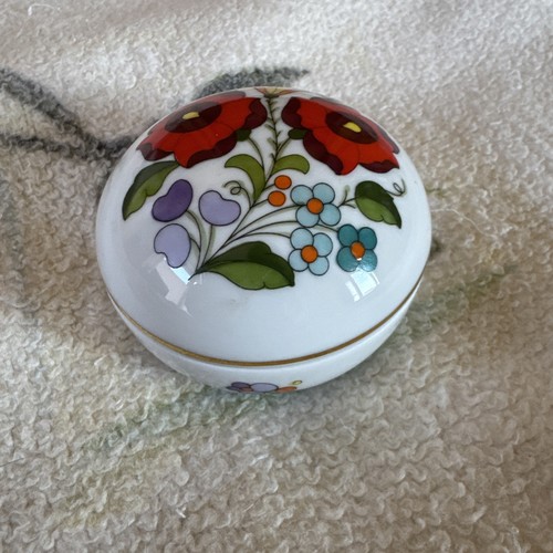 Porzellan dose mit deckel - dose,