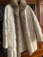 Daunenmantel mit echten Pelz