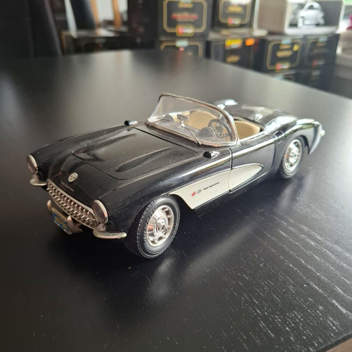 Bburago chevrolet corvette - chevrolet,