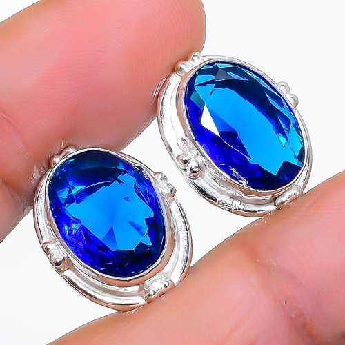 Handgefertigter blauer