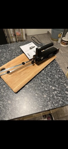 Elektrisches messer mit zwei - mit,