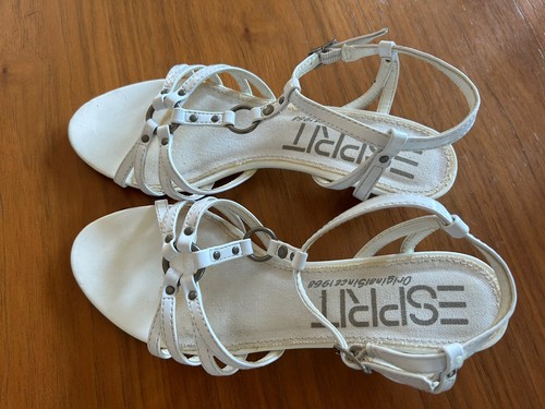 Esprit lackleder sandalen - 😍,