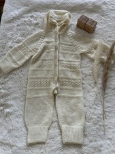 Handgestrickter Anzug Beige