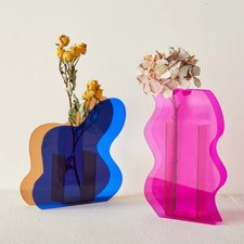 Moderne Design-Vase aus Acryl