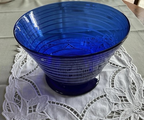 Wunderschöne blaue glasschale - wunderschöne,