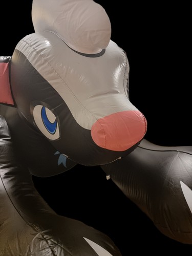 Inflatable world skunk matt - inflatable,