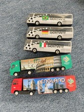 Werbe Trucks SAMMLER Modellfahrzeuge  LKW Busse Sattelschlepper 1:87 WM 2006