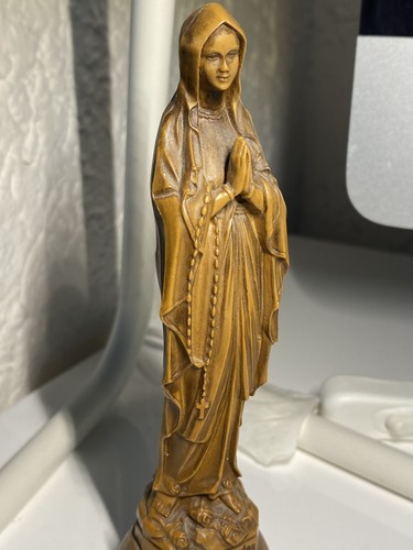 Resin moulded notre dame - resin,
