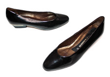 PETER KAISER VINTAGE PUMPS