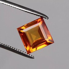 Orangefarbener Saphir