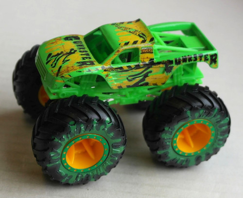 Hot wheels monster - hot,