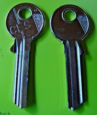 ein (1) original CES