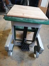 Hubtisch von Baka, 1 to Hubkraft, neu Räder und Hydraulik