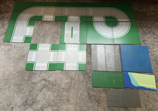 16 Lego-Platten 11 Lego Straßenplatten 32x32 grün und 5 weitere Platten