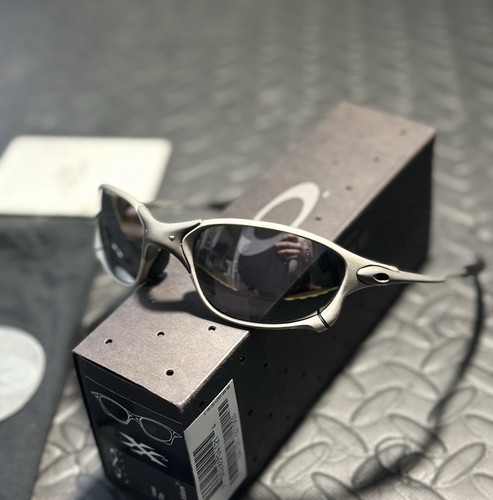 Oakley metal tio2 - xx,