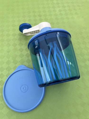 Tupperware speedy chef - tupperware, hand
