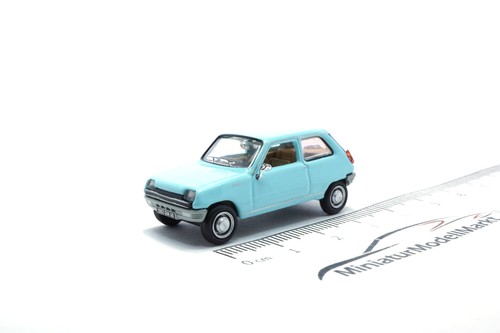 Renault light blue 1972 - light,