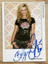 Monika Gruber original signierte Autogrammkarte Ak Schauspiel Kabarettistin