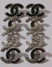 Verschiedene gebrauchte Knöpfe in Silber/ 22,19,19,18mm