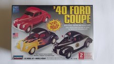 Bausatz eines 40er FORD COUPE in 1/25,  3 in 1  LINDBERG, ungeb., OVP in Folie.