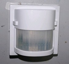 Busch Jäger 6800-84-104 Wächter Bewegungsmelder