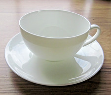 Dibbern_Fine Bone China_Classic_Tasse 0,20l + Untertasse_weiß_unbenutzt_super 