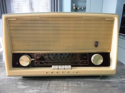 Retro radio grundig - retro,