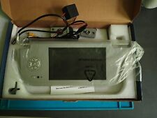 Sonnenblende mit Monitor und