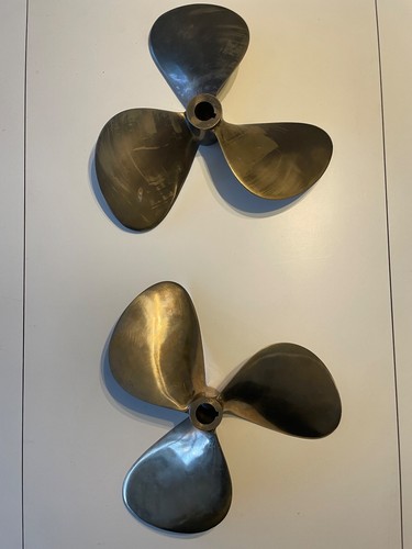Schiffsschraube - ,