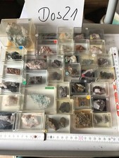 Kleine Sammlung mit Mineralien