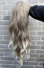Perücke Dunkel Blond wellig