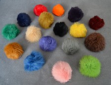 Fellbommel Strickmütze