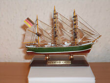 Sammlung Collection Schiffsmodell RICKMER RICKMERS aus Kuststoff und Holz #9