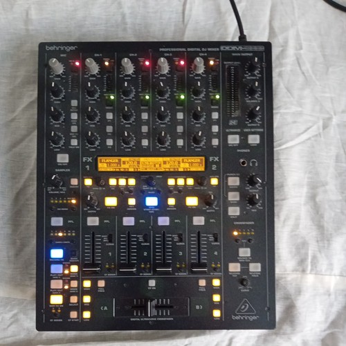 Behringer ddm4000 clubmixer - ddm4000,