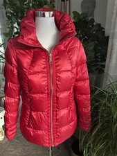 rote Daunenjacke von s.Oliver