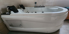 XXL Luxus Whirlpool Badewanne 180x120 cm mit Armaturen, Radio, Wellnesslicht