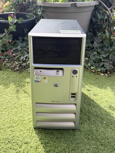 Retro vintage compaq dx2000 - retro,