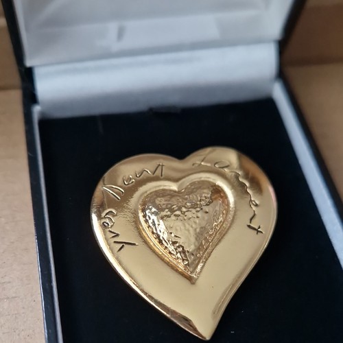 Yves saint laurent - saint, brosche