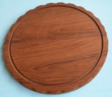 Dekoratives 2-seitig benutzbares rundes Teakholzbrett mit Saftrinne 36,5 cm 2 cm